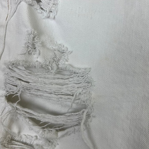 American Eagle Distressed White 90s Boyfriend Shorts Size 8 - Picture 13 of 13
